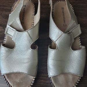 Naturalizer Scout sandals